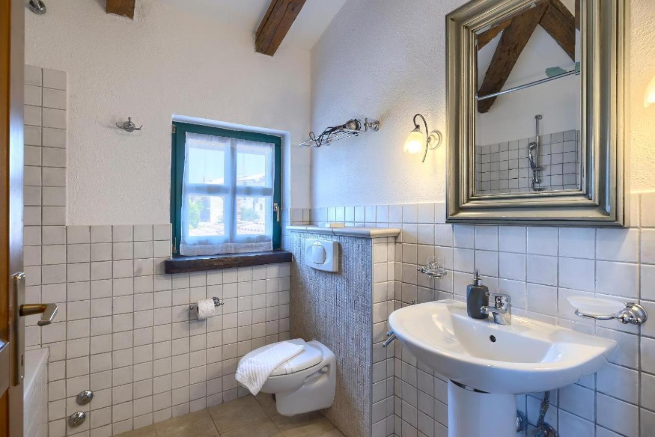 Villa Leopoldo By Istrian Country Houses Barat  외부 사진