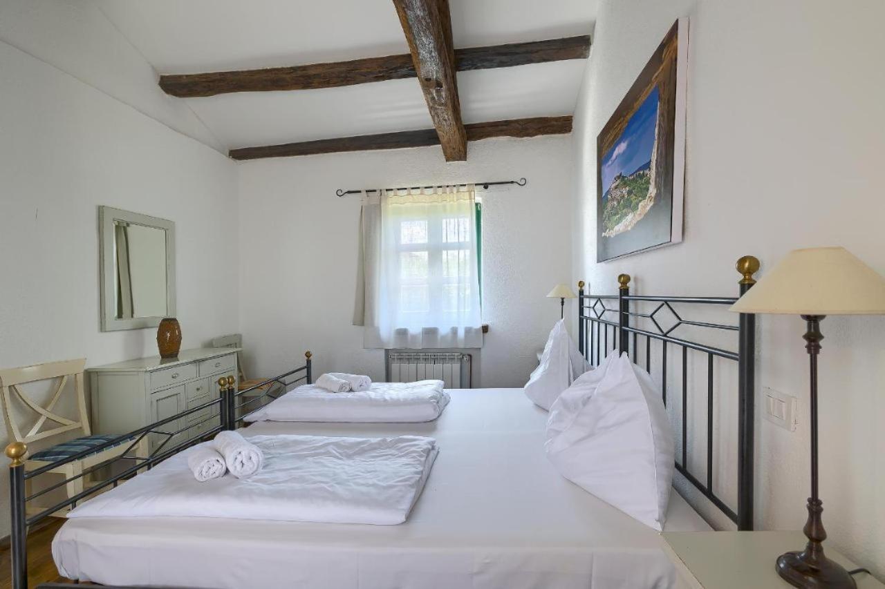 Villa Leopoldo By Istrian Country Houses Barat  외부 사진